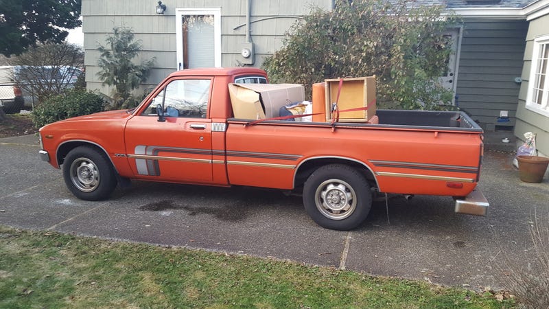 Illustration for article titled My former boss just offered me $2500 for the longbed