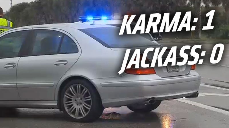 Illustration for article titled Floridian Road-Raging Moron Shoots Self In Leg With Own Gun
