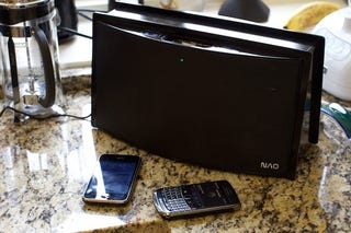 Illustration for article titled Cignias NAO Symphony Review: A Wireless iPod Dock for Blackberrys