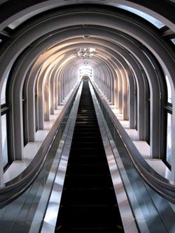 Illustration for article titled World's Tallest Escalator, Another Day at the Mall