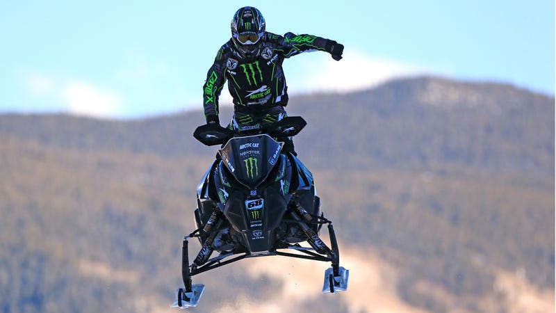 Illustration for article titled Canadians Building Stealth Snowmobile Named Loki, Invasion Imminent