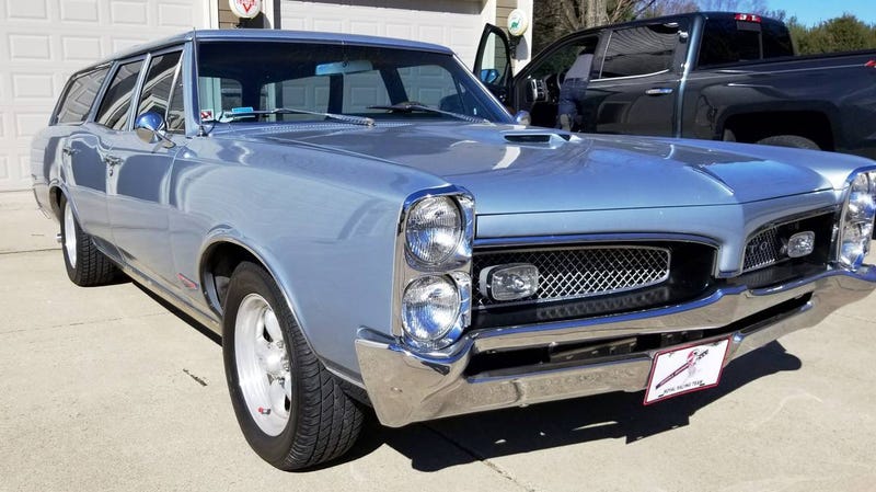 Illustration for article titled At $29,500, Could This 1967 Pontiac Tempest Safari “GTO” Let You Make it While You Fake it?