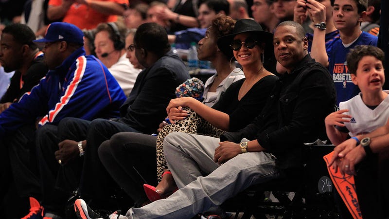 Illustration for article titled Beyonce Goes Incognito, But Jay-Z Lets It All Hang Out