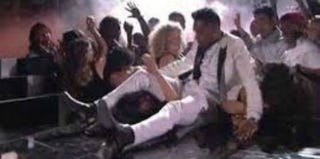 Illustration for article titled Watch This: Miguel's Stage Dive Goes All Wrong