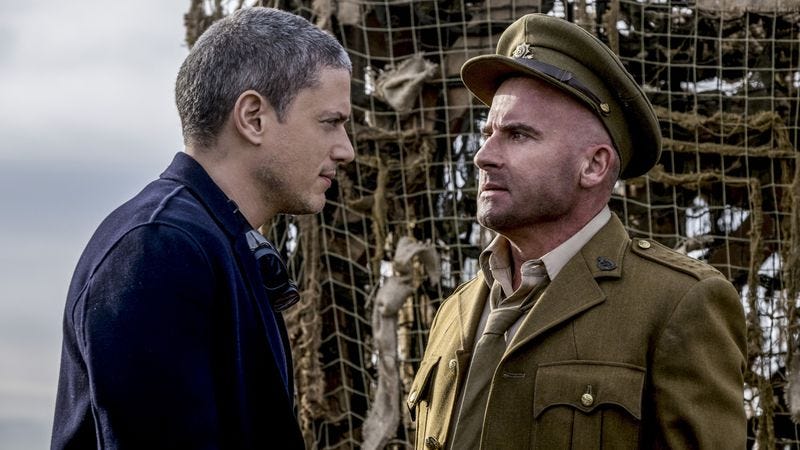 Illustration for article titled Legends Of Tomorrow needs Tolkien’s help to save all of reality (and fails)