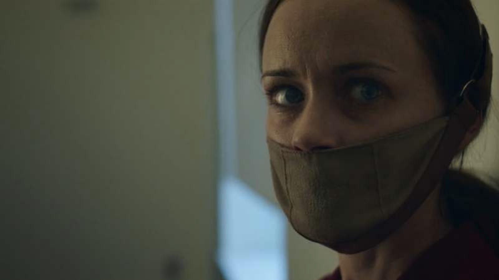 Alexis Bledel S Shattering Wordless Performance Anchors A