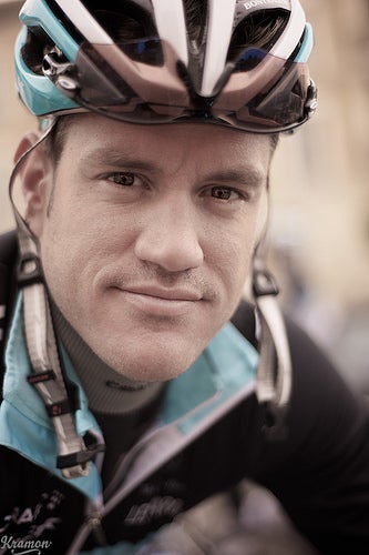 Illustration for article titled Belgian Cyclist Dies After Fall in Giro D'Italia