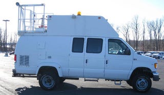 Illustration for article titled Badass Mobile Datacenter Van for Itinerant Sysadmins
