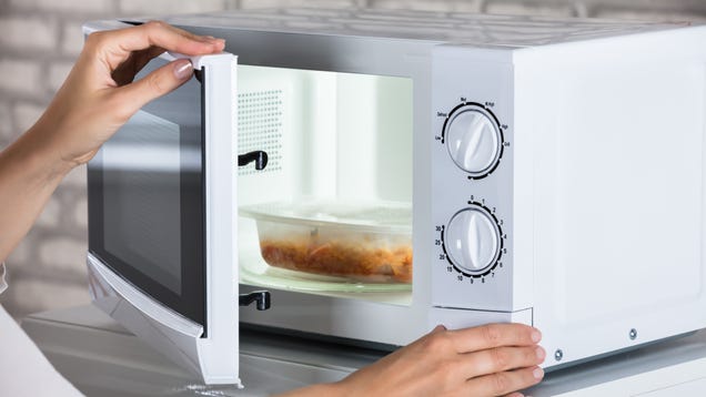 Figure Out What You Can and Can't Microwave With This Site