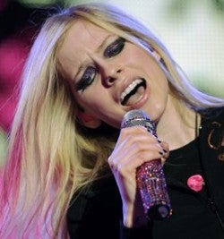 Illustration for article titled Avril Thinks It's All About Her; Men Are The "Vanilla Gender"