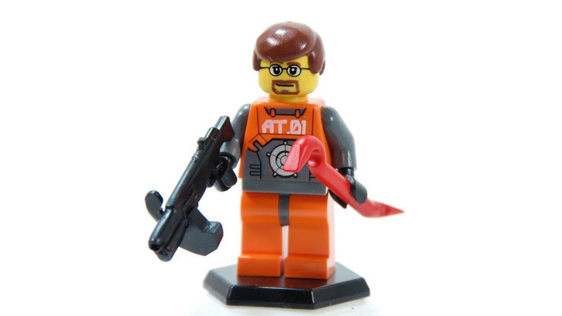 Illustration for article titled Half-Life LEGO? One Man Made It Happen.