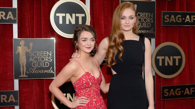 Illustration for article titled Game of Thrones’ Sophie Turner and Maisie Williams bonded by getting high, eating