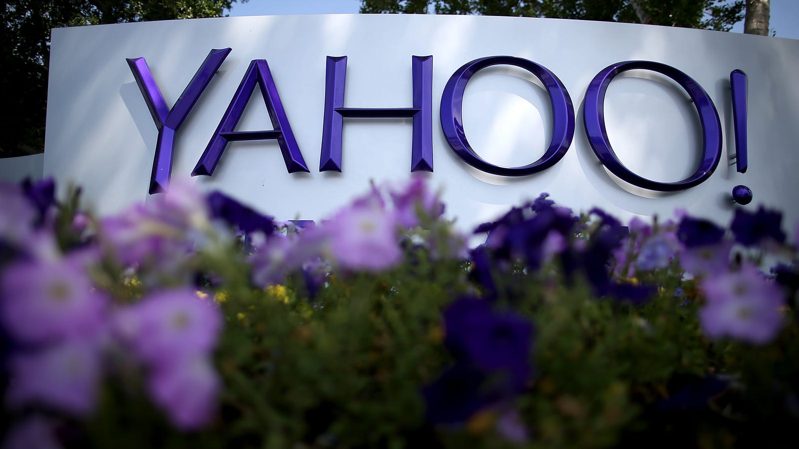 Yahoo Secretly Scanned Users' Emails For The NSA and FBI ...