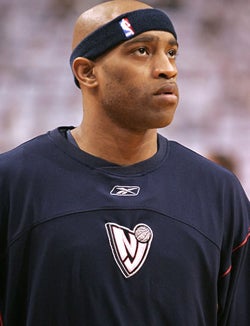 Illustration for article titled Vince Carter Starring In 'Rear Window'