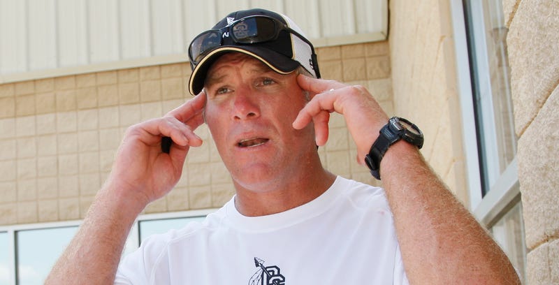 Illustration for article titled Brett Favre Fears Football Gave Him Memory Loss
