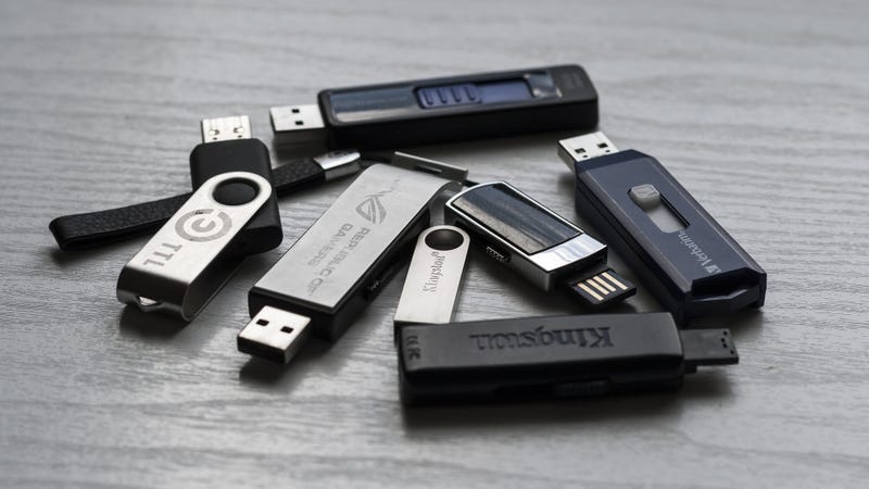 Illustration for article titled Windows Is Giving Up on Getting You to &#39;Safely Remove&#39; USB Drives