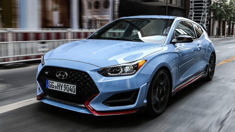 Illustration for article titled The Hyundai Veloster N runs on sweet blessed REGULAR UNLEADED FUEL