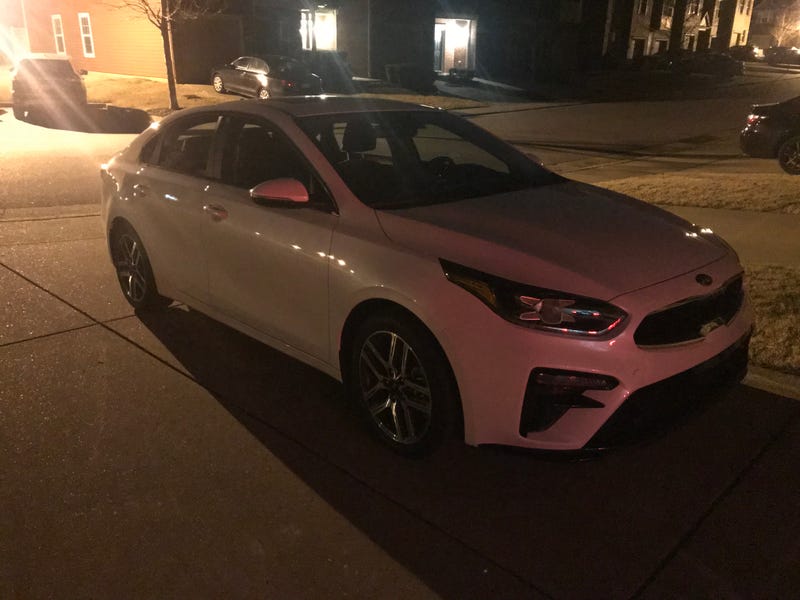 Illustration for article titled After spending 5 hours in this Kia over the last 2 days, I’m at the brewery chilling. AMA.