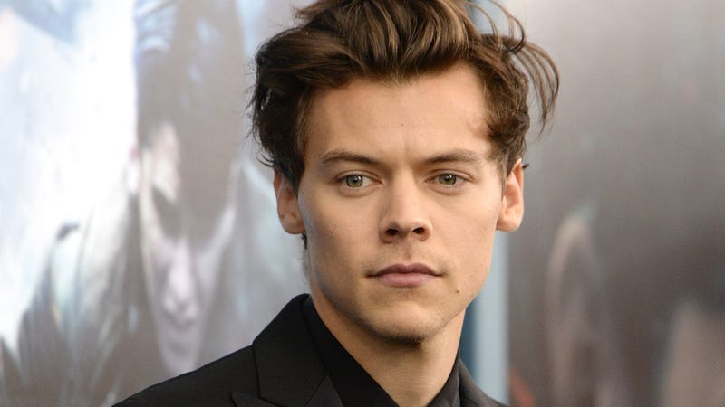 Illustration for article titled Twitter Rant: Harry Styles Is Tweeting That He Wants One Of His Songs To Have A Parentheses At The End Of It Like ‘(Original Song From DreamWorks Animation’s TROLLS)’ But Doesn’t Know How To Get It That Way