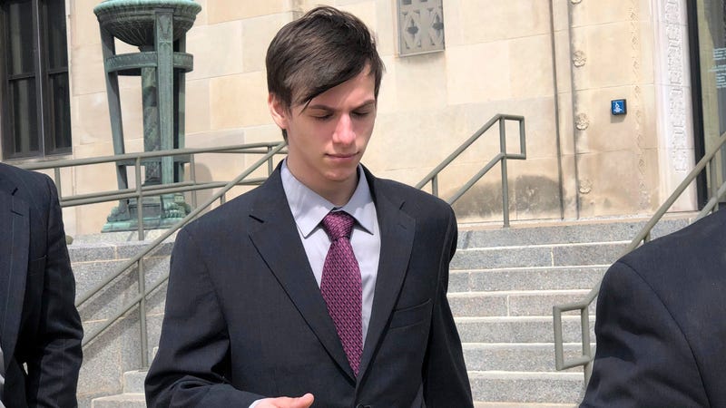 Illustration for article titled Teen Gamer Sentenced to 15 Months in Swatting Case That Led to Police Killing a Man