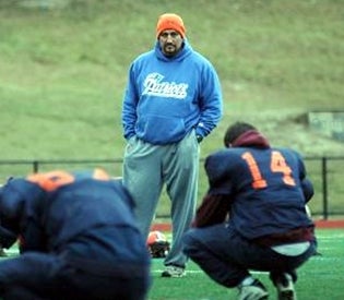Illustration for article titled Former NFL Player Arrested for Alleged Rape of High School Student