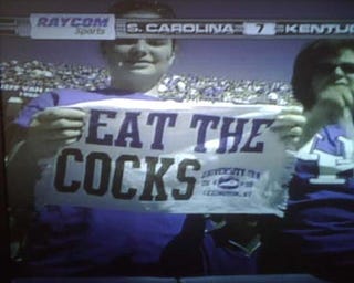 Illustration for article titled Some Good, Old Fashioned Rooting Section Fail