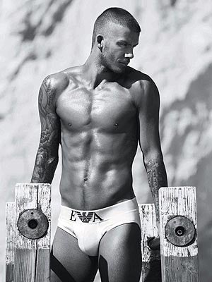 Illustration for article titled Beckham Happens To Have The Kind Of Body That Excites Both Persuasions