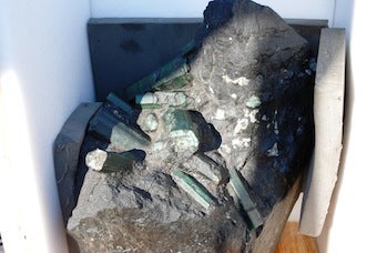 Illustration for article titled Battle Over 840-Pound Emerald Heads To Court