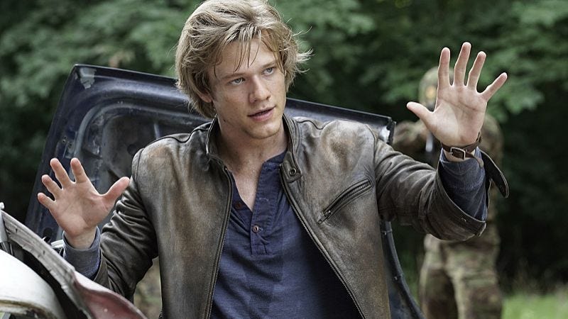 Lucas Till IS McGyver! (Photo: Jace Downs/CBS)