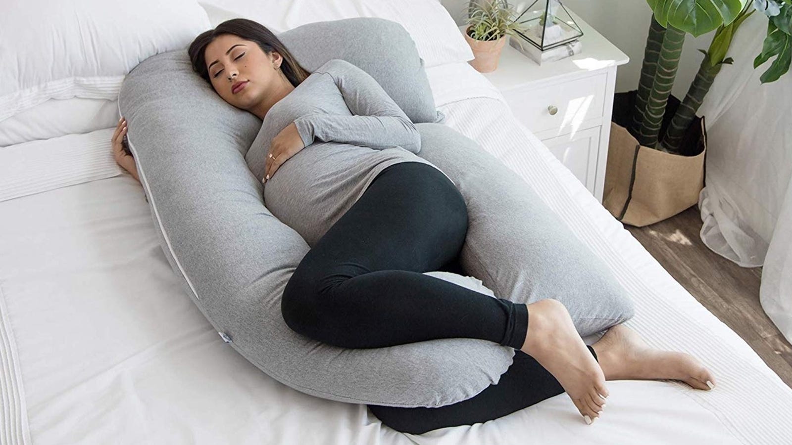 PharMeDoc Pregnancy Pillow Review: The Best U-Shaped Body Pillow