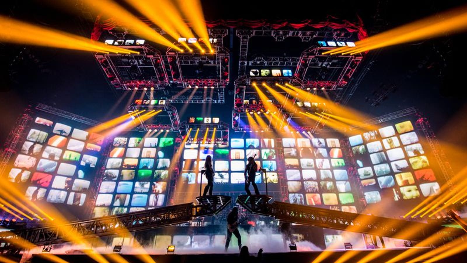 105 Shows 61 Cities 1 Holiday Season How Does Trans Siberian Orchestra S Tour Work