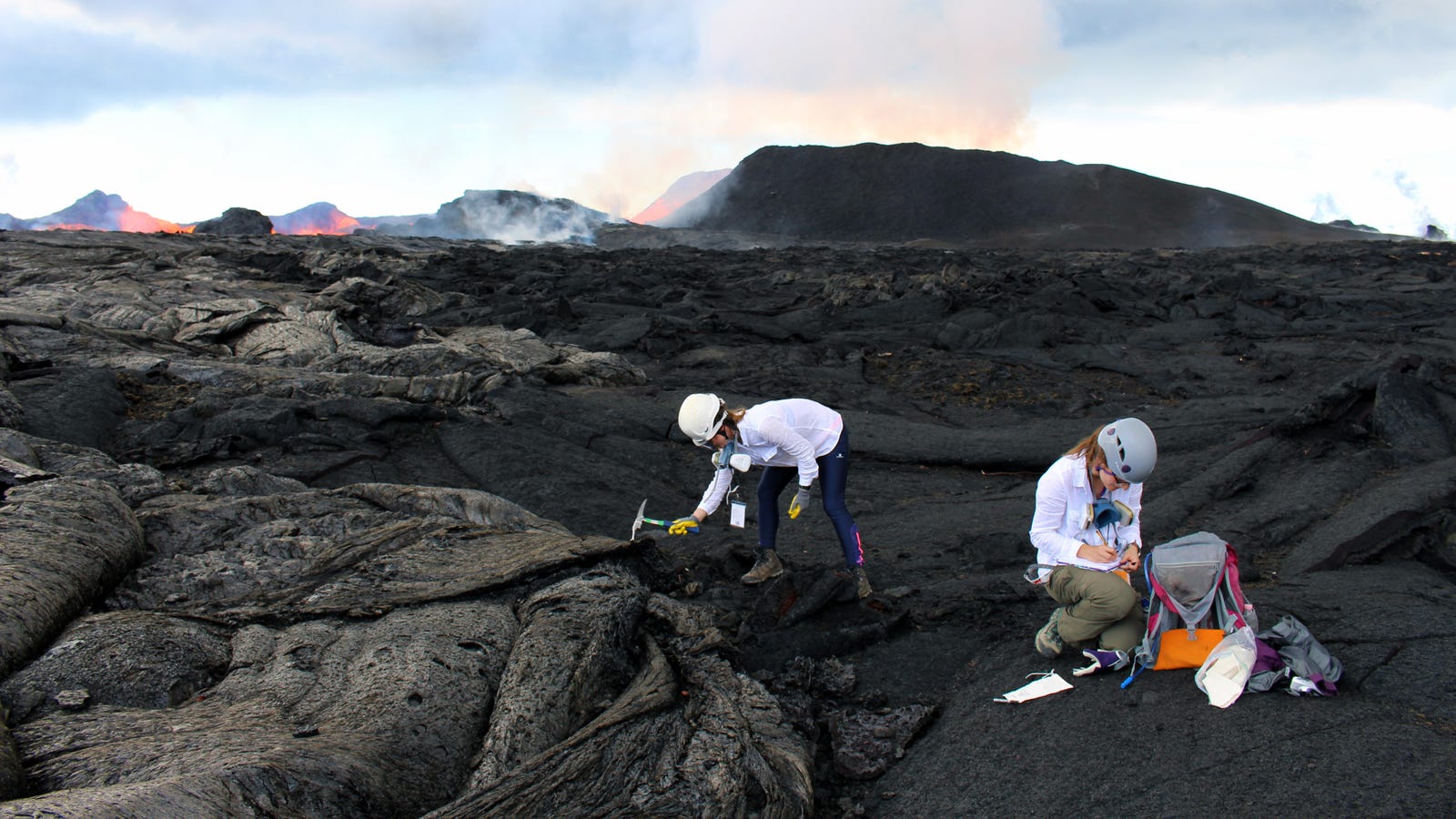 The All-Women Team of Scientists That Trekked to the Heart of Kilauea Volcano's Eruption