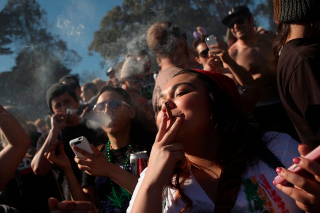 More Americans are smoking marijuana than tobacco cigarettes now