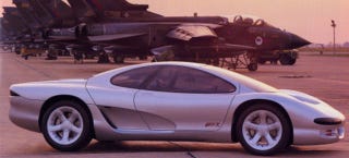 Illustration for article titled In 1989, the Car of the Future Was Equipped With a Fax Machine