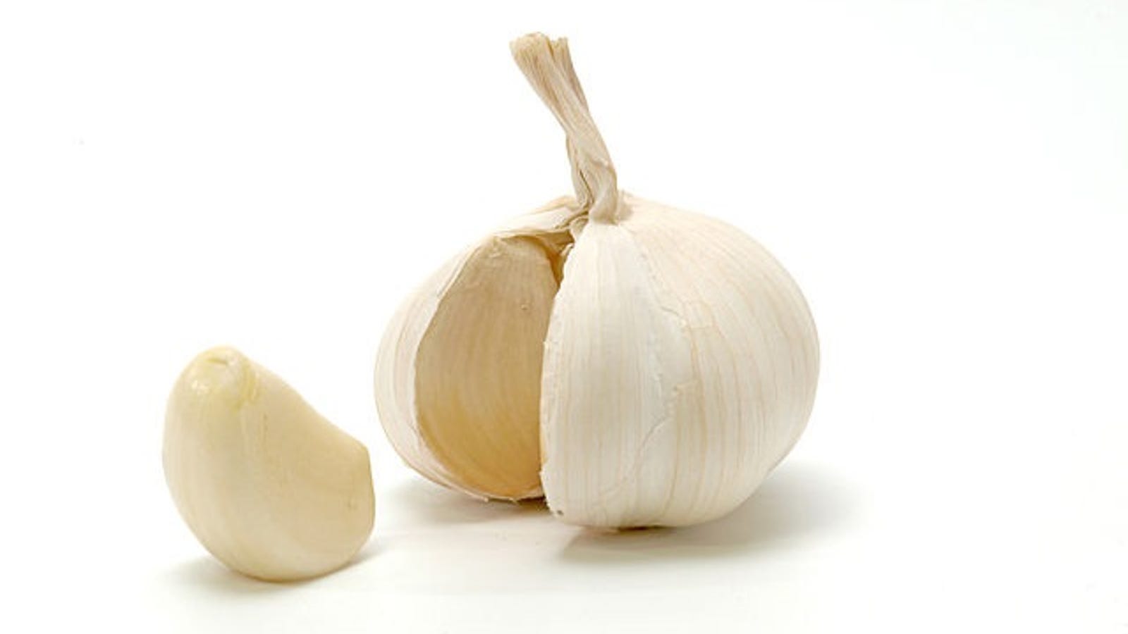 Image result for does garlic reduce pores