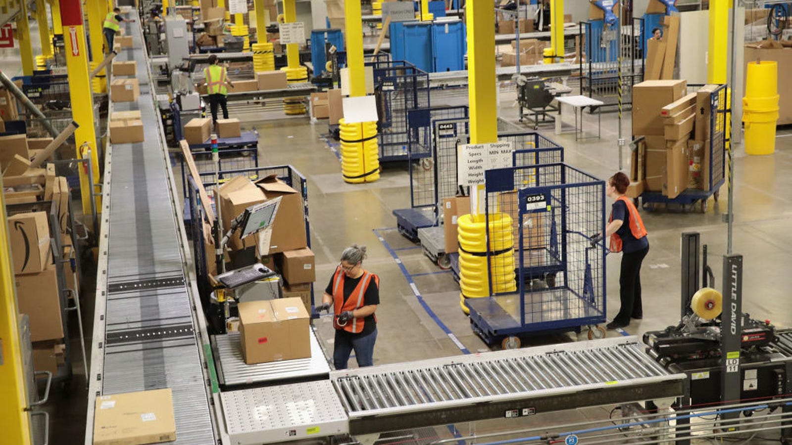 How much does an amazon factory worker make