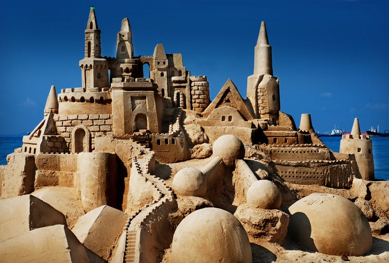 Cómo construir un castillo de arena perfecto, según la ciencia