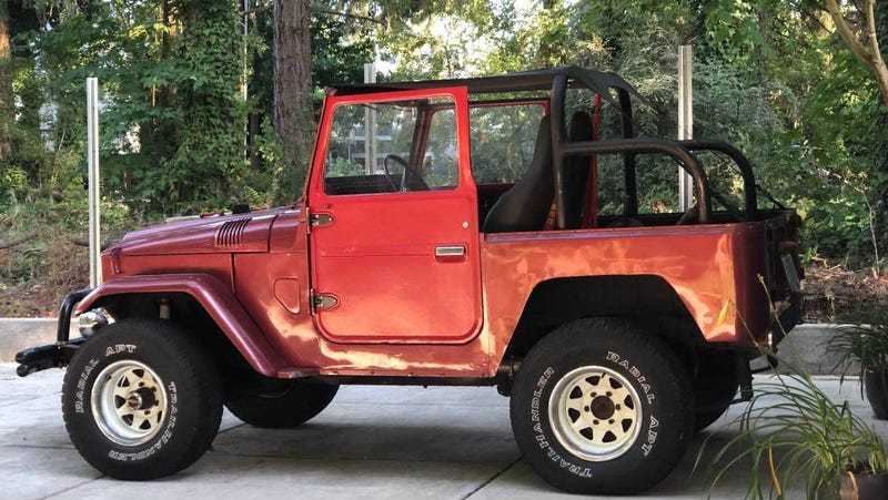 Illustration for article titled At $7,450, Would You Rock-On In This SBC-Powered 1968 Toyota FJ40?