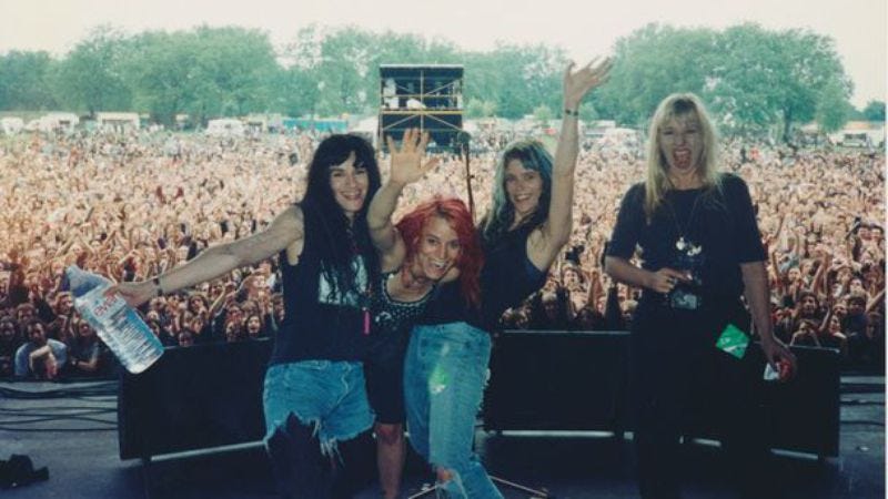 Illustration for article titled L7 announces North American tour