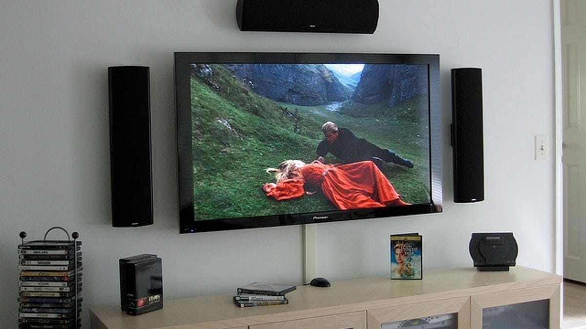 How To Build Your First Home Theater From Nothing