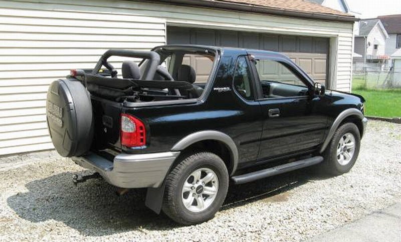 2002 Isuzu Rodeo Sport News Videos Reviews And Gossip Jalopnik Prevaricating Joe Isuzu Is One Of Advertising S Most Beloved Characters In Fact If The Vehicles He Hawked Had Been Half As Well Liked Would Still