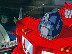 Illustration for article titled Xbox 360, iPod and Plasma TVs Are Going to Transform In The New Transformers Movie