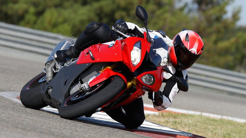 Illustration for article titled New BMW S1000RR Has Launch Control And Lean Angle Display, Still Ugly