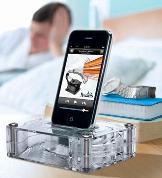 Illustration for article titled Griffin AirCurve Dock Amplifies Your iPhone Speakers Without Electronics