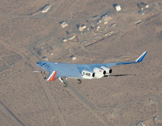 X-48B Video Shows World's Biggest RC Model Plane in Action