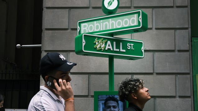 Robinhood recorded its first profitable quarter thanks to higher interest rates