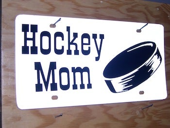 Illustration for article titled Youth Hockey Coach Makes Sick Yo Momma Burn