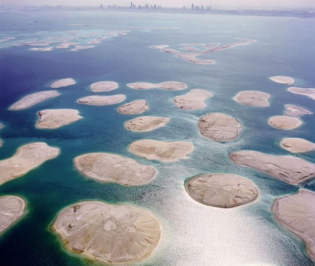 Dubai's artificial islands are sinking into the sea