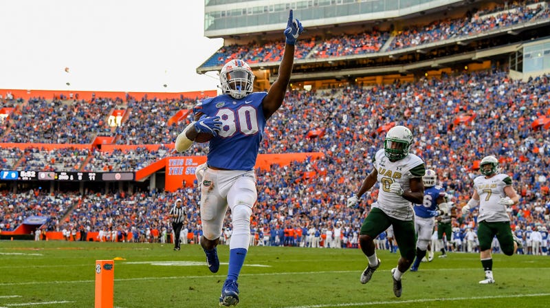 Illustration for article titled Florida Football Players Allegedly Confronted Gambler With Frying Pan