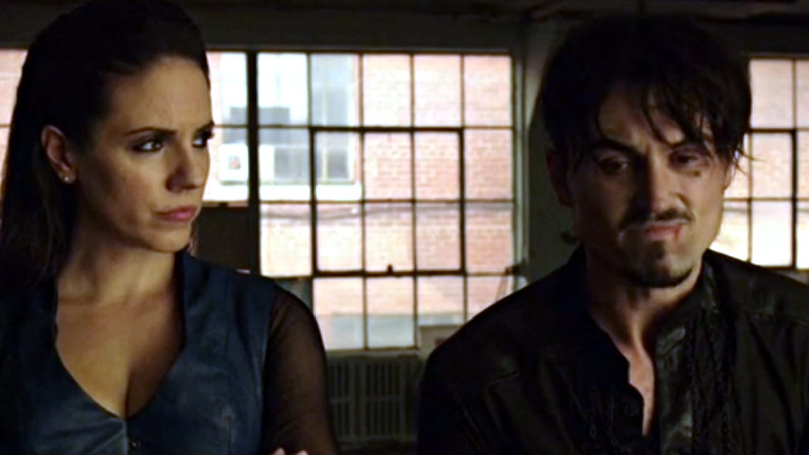 The Quot Circle Jerk Of Doom Quot And A Deadly Dance Off On Lost Girl